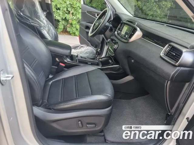 Kia Sorento 2015 thumb 10