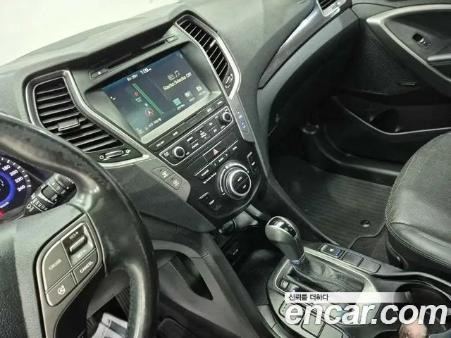 Hyundai Санта Фе 2015 thumb 2