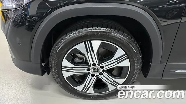 Mercedes-Benz EQB 2025 thumb 3