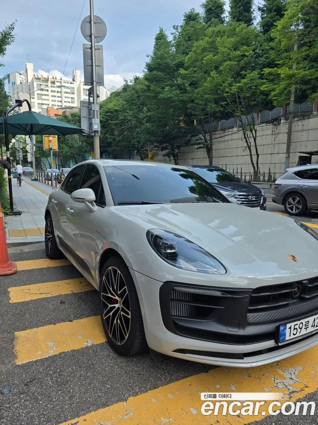 Porsche Macan 2023 thumb 11