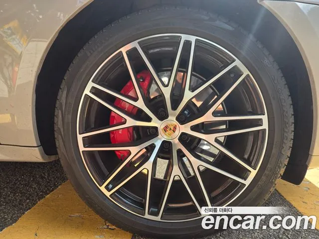 Porsche Macan 2023 thumb 6