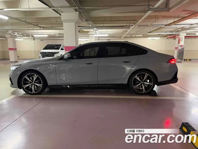 BMW 5 серии 2025 thumb 9