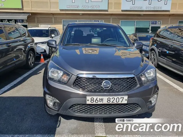 KGM Korando 2014 thumb 12