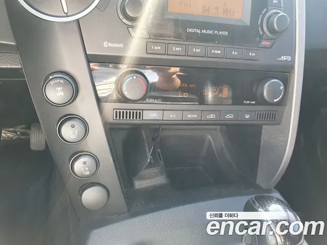 KGM Korando 2014 thumb 9