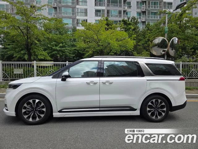 Kia Carnival 2021 thumb 2