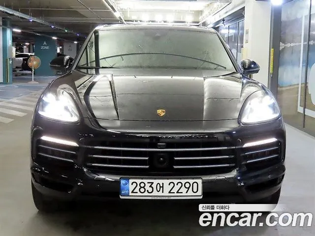 Porsche Cayenne 2022 thumb 4