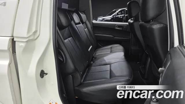 KGM Korando 2015 thumb 6
