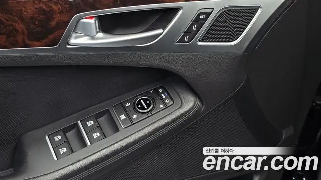 Hyundai Genesis 2015 thumb 4