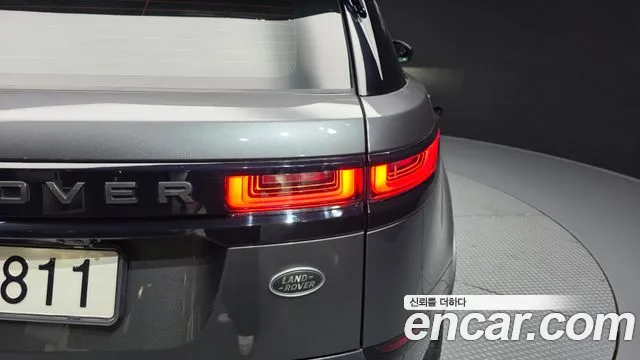 Land Rover Range Rover Velar 2019 thumb 3