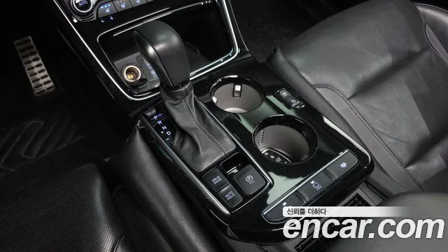 Hyundai Grandeur 2017 thumb 2