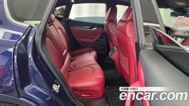 Maserati Levante 2019 thumb 4