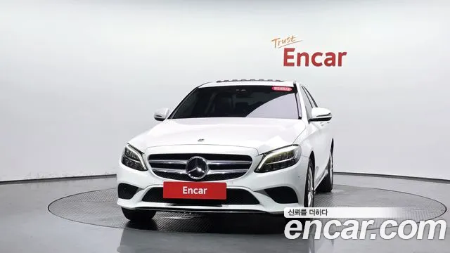 Mercedes-Benz C-Class 2020 thumb 8