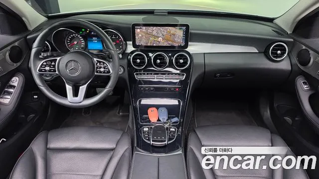 Mercedes-Benz C-Class 2020 thumb 9