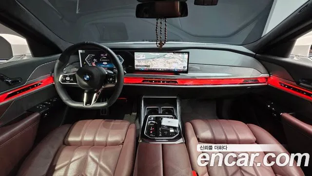 BMW 7 серии 2023 thumb 11
