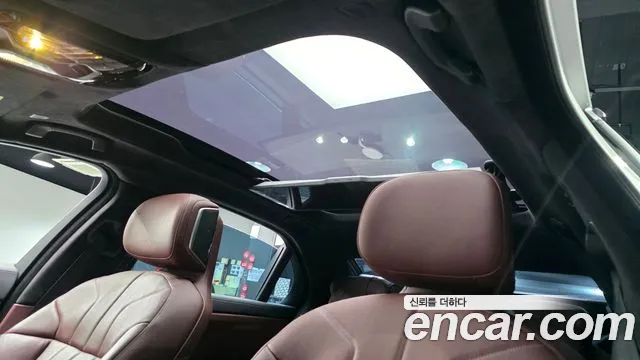 BMW 7 серии 2023 thumb 8