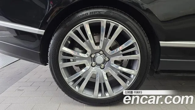 Land Rover Range Rover 2019 thumb 11