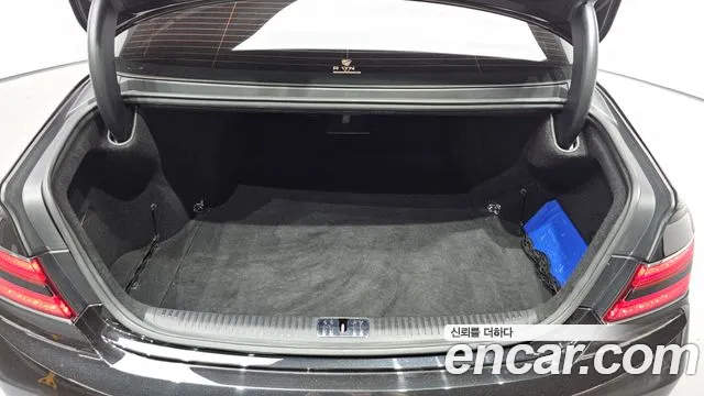 Genesis G90 2019 thumb 3