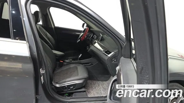 BMW X1 2021 thumb 10