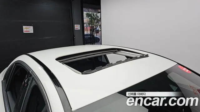 Mercedes-Benz E-Class 2020 thumb 5