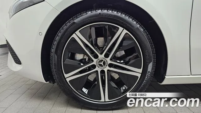 Mercedes-Benz A-Class 2025 thumb 10