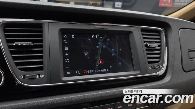 Kia Carnival 2019 thumb 9