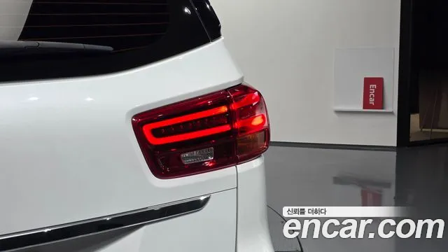 Kia Carnival 2019 thumb 12