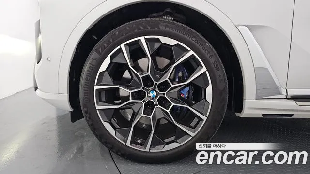 BMW X7 2024 thumb 4