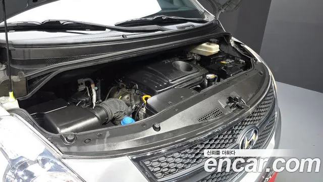 Hyundai Staria 2015 thumb 10