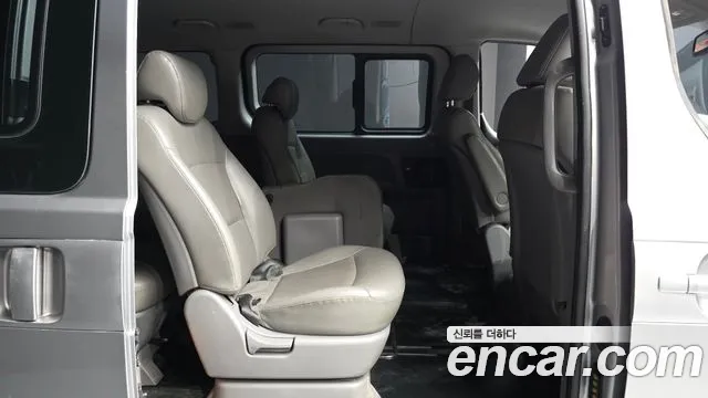 Hyundai Staria 2015 thumb 11