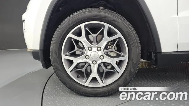 Jeep Grand Cherokee 2021 thumb 8