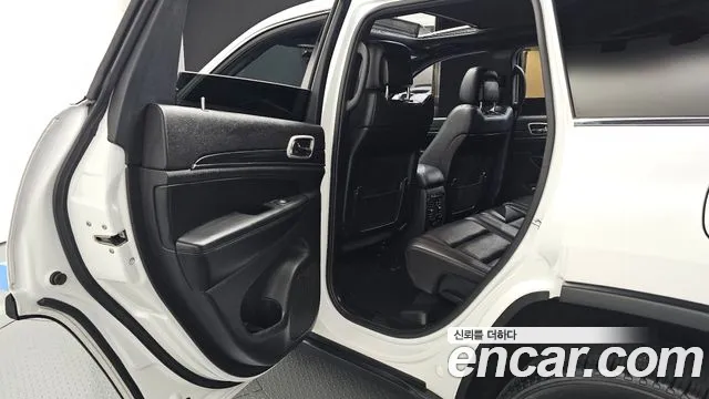 Jeep Grand Cherokee 2021 thumb 3