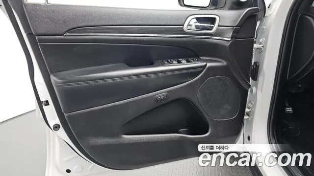 Jeep Grand Cherokee 2021 thumb 7