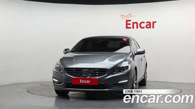 Volvo S60 2018 thumb 12