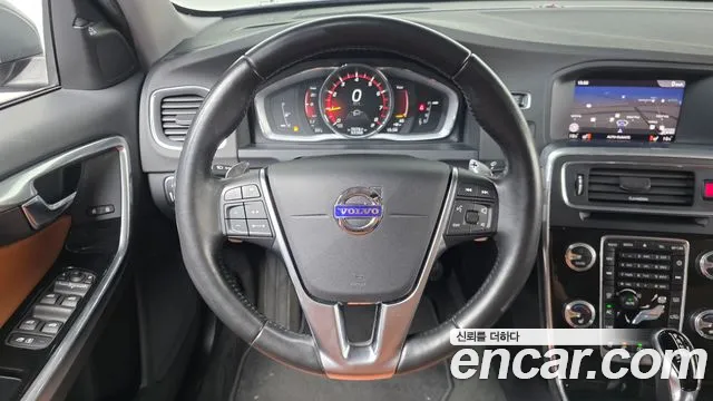 Volvo S60 2018 thumb 3