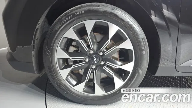 Kia Carnival 2023 thumb 3
