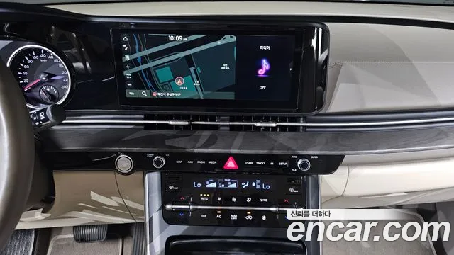 Kia Carnival 2023 thumb 10