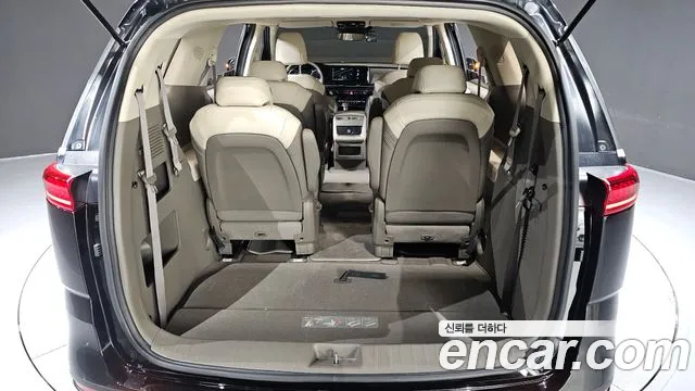 Kia Carnival 2023 thumb 11