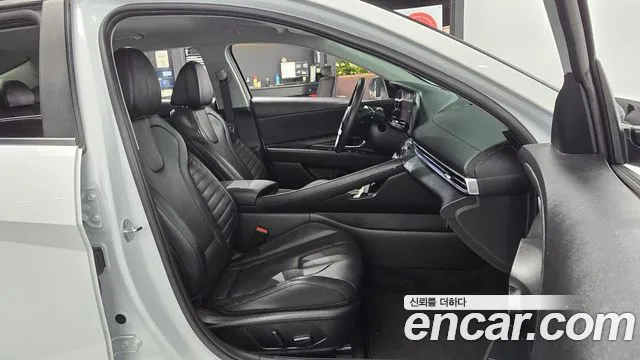 Hyundai Elantra 2023 thumb 12
