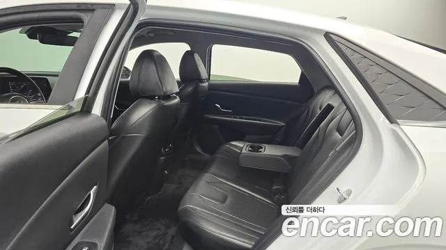 Hyundai Elantra 2023 thumb 2