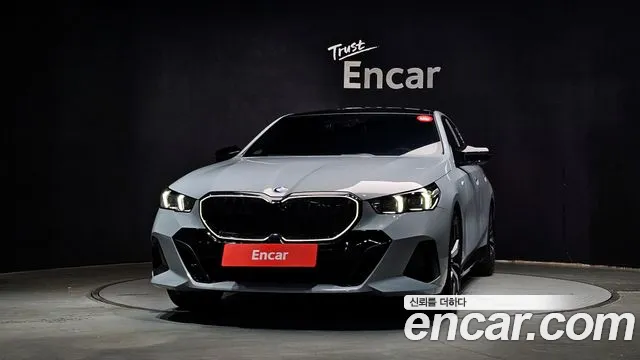 BMW 5 серии 2023 thumb 3