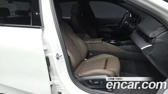 BMW 5 серии 2025 thumb 12