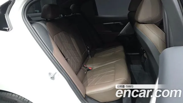 BMW 5 серии 2025 thumb 4