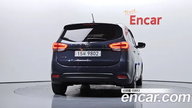 Kia Carens 2015 thumb 5