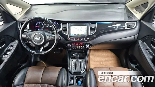 Kia Carens 2015 thumb 10