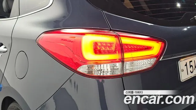 Kia Carens 2015 thumb 4