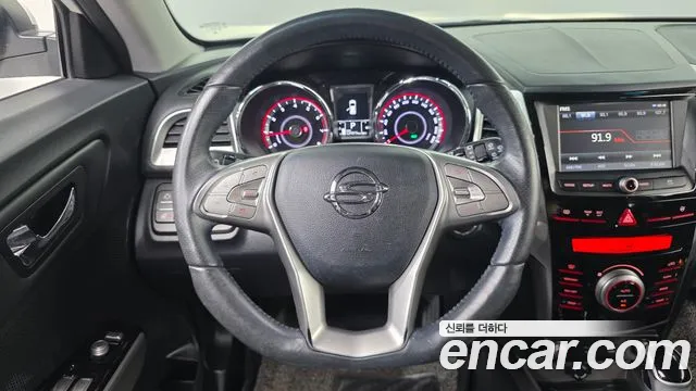KGM Tivoli 2016 thumb 10