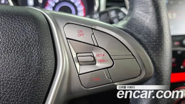KGM Tivoli 2016 thumb 3