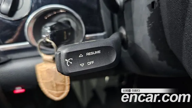 Porsche Panamera 2012 thumb 10
