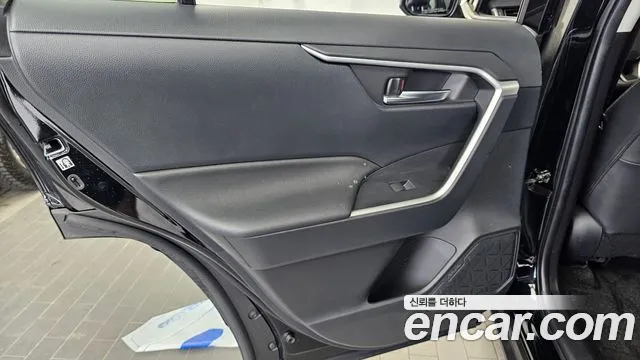 Toyota RAV4 2019 thumb 3