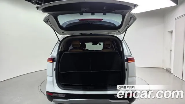 Kia Carnival 2021 thumb 7
